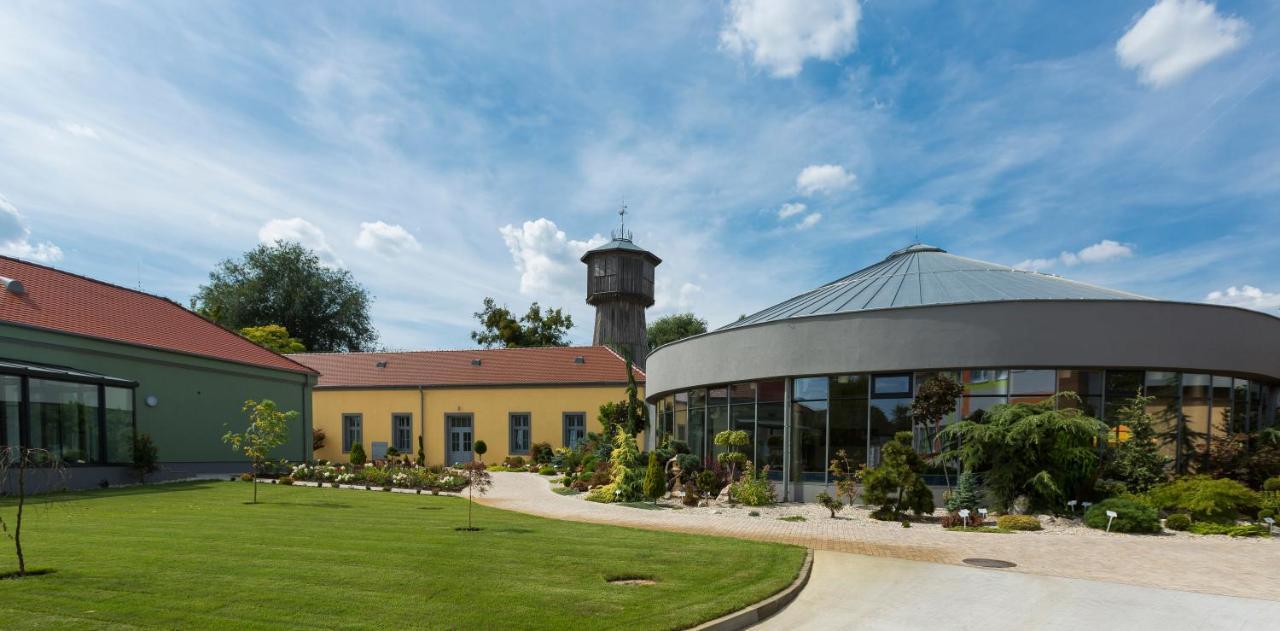 Wellness A Relax Centrum Palarikovo Bagian luar foto
